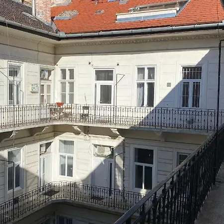 Apartment City Center