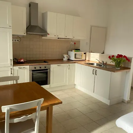 City Center Apartment *